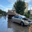 ✅ В Новомосковске пьяный водитель устроил опасные гонки во дворе и повредил два авто и шлагбаум - Nm71.Ru